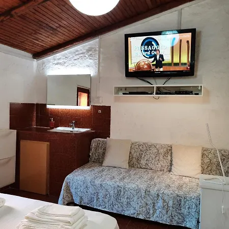 La Roccia Del Poggio Holiday home *